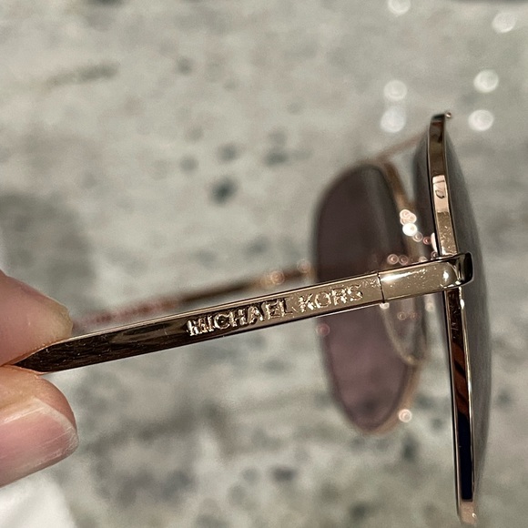 Michael Kors Sunglasses 😎 - Picture 5 of 13